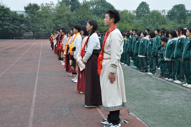 誦讀中華傳統(tǒng)國(guó)學(xué)經(jīng)典，踐行“五個(gè)學(xué)會(huì)三個(gè)規(guī)范”2.jpg